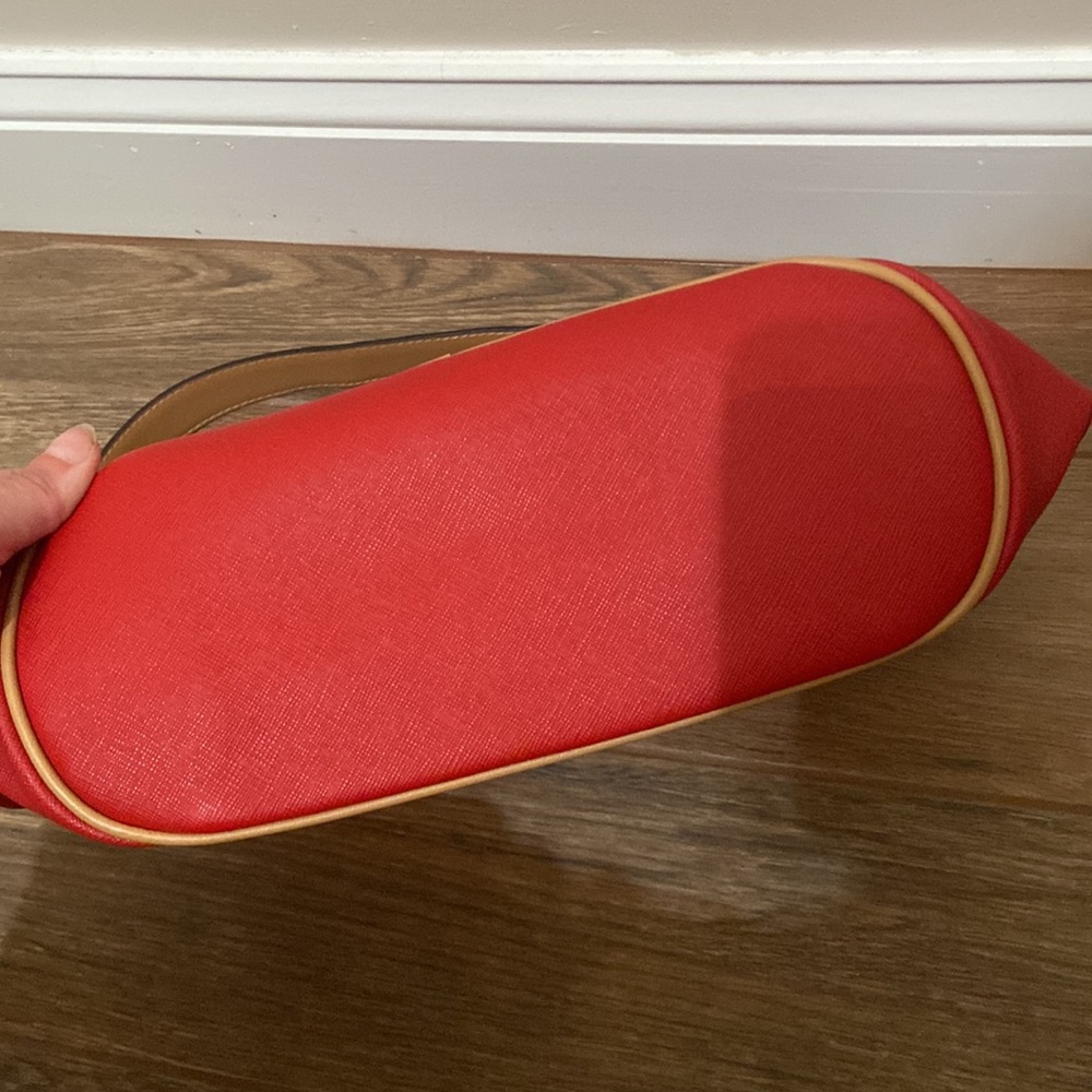 Giani Bernini Red and Tan Hobo Bag - Picture 5 of 8